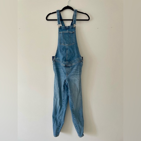 🤰🏼Old Navy | Maternity 90s Straight Jean Overalls - Picture 5 of 6